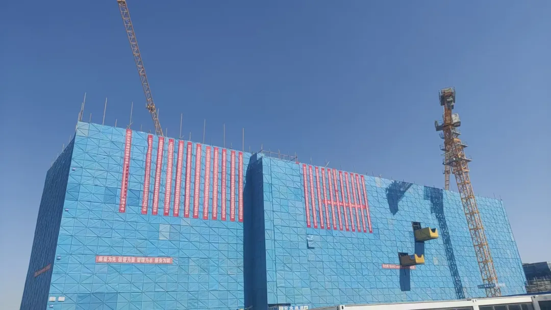 宁夏二建承建的宁夏卫生健康职业技术学院护理康养医教融合实训基地项目主体结构提前封顶